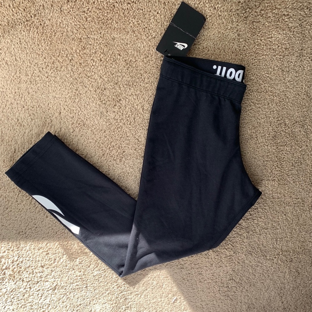 NWT Women’s Nike Leggings!$40 On Website!!